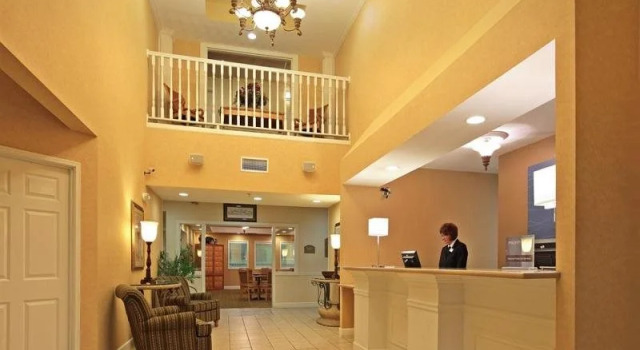 Holiday Inn Express & Suites Magnolia-Lake Columbia, Book Hotel Magnolia Arkansas