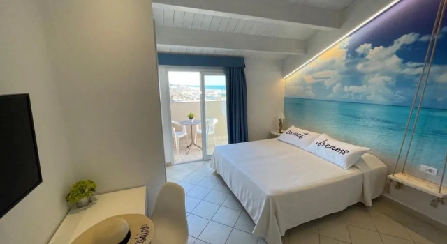 Номер Comfort Hotel Liberty Beach - Parking & Beach