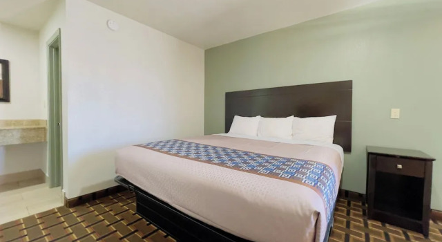 Standard Zimmer Budget Inn Ada