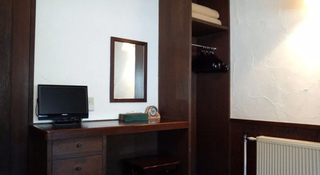 Alp Bach Madarao, Boek Hotel Iiyama 