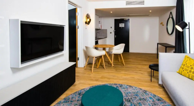 Staybridge Suites - Cardiff by IHG, Забронировать Отель Кардиф-Бэй Кардифф, рядом с Новый театр
