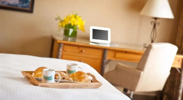 Двухместный номер Business с балконом Harris Ranch Resort