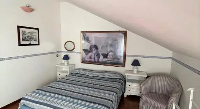 Trilo Nunzia, Rezervovat Hotel Sirolo 