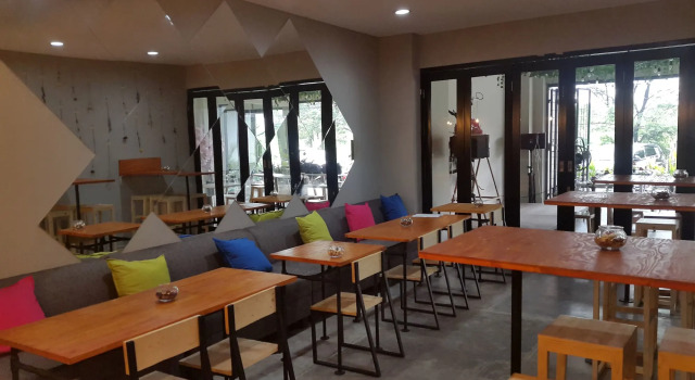 Wanadu Residence, Boek Bed and Breakfast Curug West Java