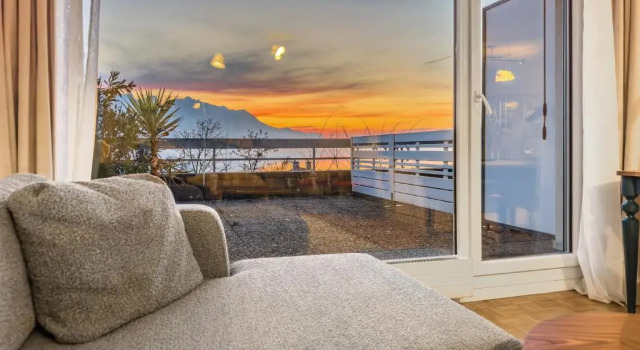 Beautiful Studio Lake View and Castle, Buchen Sie Hotel  