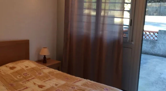 Camping Santa Gusta. Chambres., Забронировать Кемпинг Отели Ла-Сьота с парковкой, рядом с Plage Cyrnos, Парковка