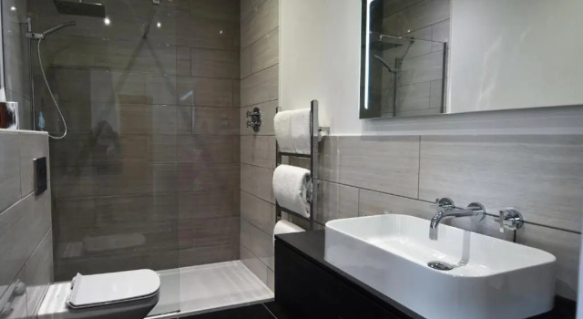 Deniz manzaralı Lüks çift kişilik oda Watersmeet Hotel