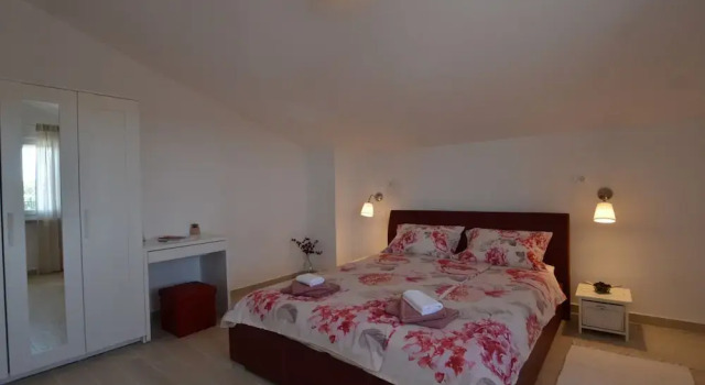 Апартаменты Lush and Sweet Escape Apartments