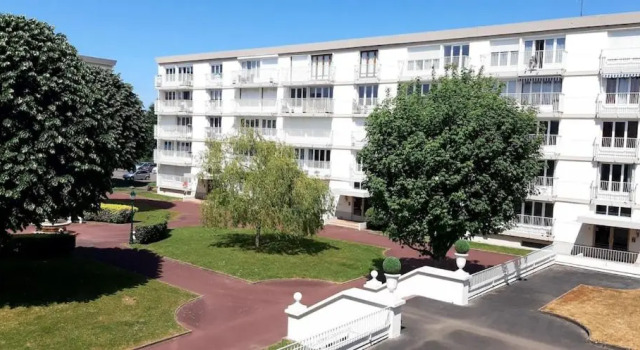Appartement lumineux idéalement situé à proximité de musées équipements sportifs salle de spectacle commerces, Забронировать Апартаменты/квартира  