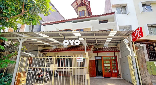 OYO 90840 Teratai Residence, Boek Hotel Hotels in Bandung met parkeren, in de buurt van Maranatha University, Parkeren