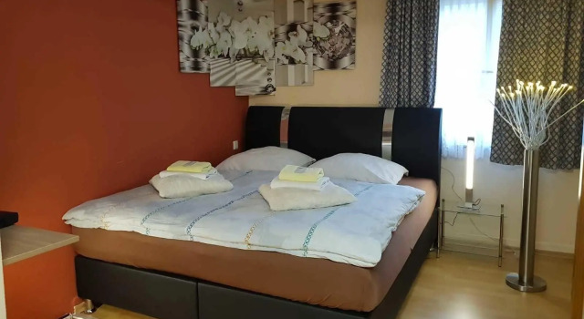 Hotel am Schlossplatz, 预订 酒店 黑欣根 Swabian Alps
