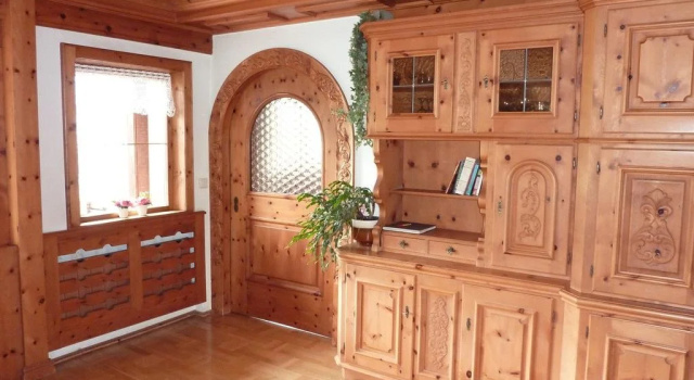 Ferienhaus Meusburger, Rezerwuj Hotel Hotele w Bregenzerwald z parkingiem, Parking