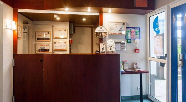 B&B HOTEL Dieppe, Book Bed and Breakfast Hotels in Upper Normandy with Breakfast, Breakfasts