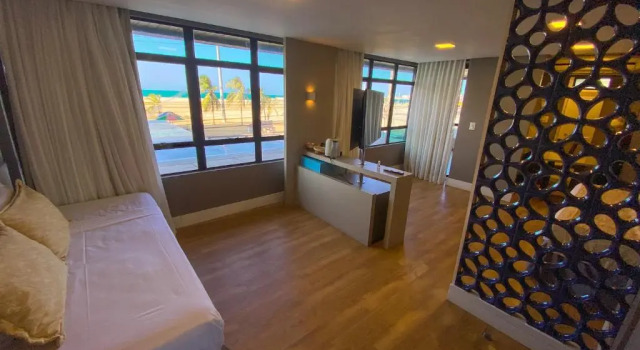 Люкс с балконом Magna Praia Hotel