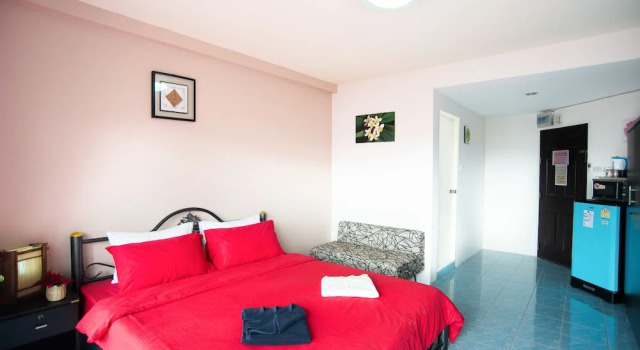Одноместный номер Deluxe с балконом The Holiday Resort Pattaya
