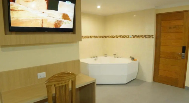 Полулюкс с балконом Águila Dorada Selva Hotel