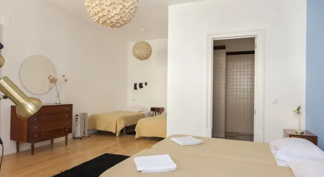 Двухместный номер Deluxe с балконом Lisbon Lounge Hostel