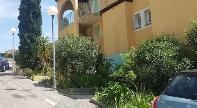 Jolie T3 Var vue mer terrasse et jardin, Забронировать Отель Каркеран Var coast