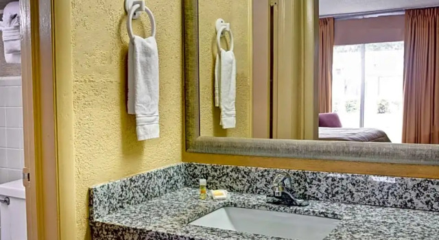 Номер Standard Royal Inn