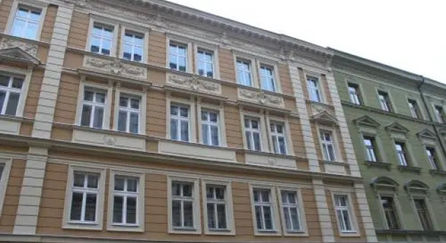 Comfortable Apartment Vlkova, Забронировать Апартаменты/квартира Отели Праги с парковкой, рядом с Намести Миру, Парковка