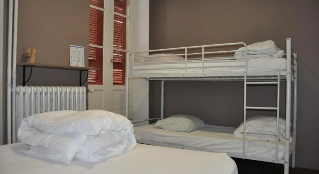 Hostel20 Bayonne, Забронировать Хостел Байонна French Basque Country