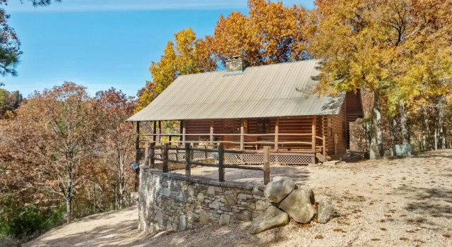 Коттедж с 2 комнатами с видом на озеро Cinnamon Valley