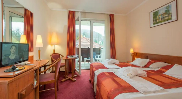 Erzsébet Park Hotel, Buchen Sie Hotel All-Inclusive-Hotels in Nordungarn, All Inclusive