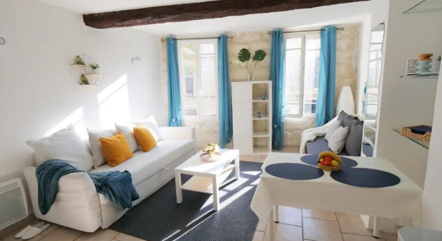 Charmant Studio 25 M2 Centre Ville Avignon, Prenota Appartamento Hotel a Alvernia con parcheggio, Parcheggio