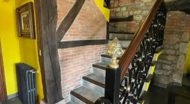 Posada La Llosa de Viveda, Book Hotel Hoteller i Viveda med parkering, Parkering