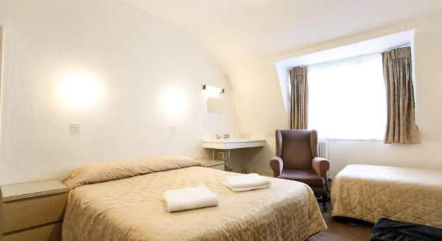 Четырёхместный номер Standard Jesmond Hotel