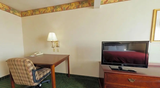 Студия Country Inn & Suites by Radisson, Elkhart North
