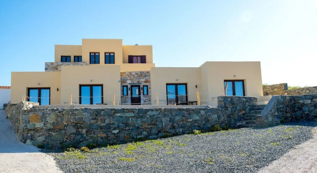 Dipolis Apartments