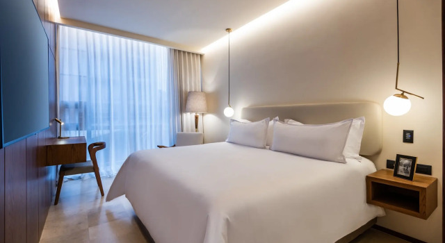 Elcielo Hotel & Restaurant