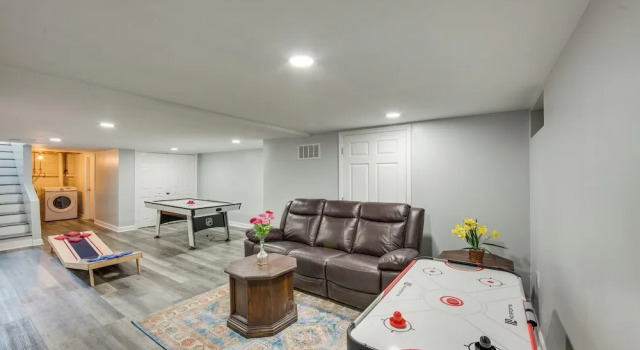 1 Mi to Hersheypark: Family Home w/ Game Room!, Book Feriehus Sommerhuse i Pennsylvania, Hytte