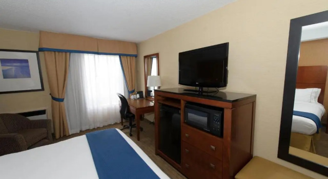 Run of House Sandman Hotel & Suites London Downtown
