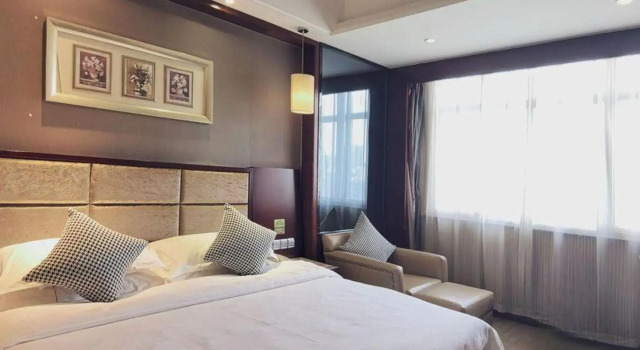 Shen Long Media Hotel, Rezervovat Hotel Hotely v Cheng-jang s parkováním, Parkování