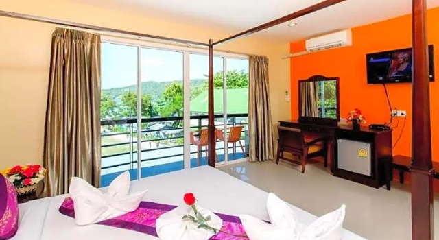 Двухместный номер Deluxe с балконом Phi Phi Maiyada Resort
