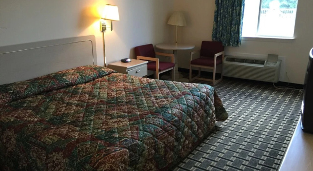 Standardowy dwuosobowy pokój Regency Inn & Suites