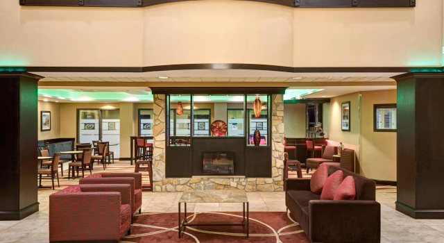 Holiday Inn Express & Suites Raleigh West - Lenovo Center by IHG, Забронировать Отель Кэри Raleigh-Durham Metropolitan Area