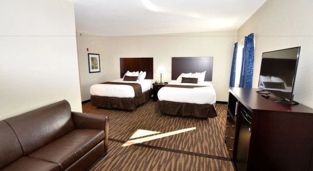 Люкс Deluxe Cornerstone Inn & Suites Oelwein