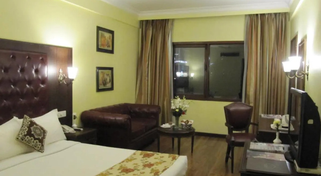 Hotel Ritz Plaza