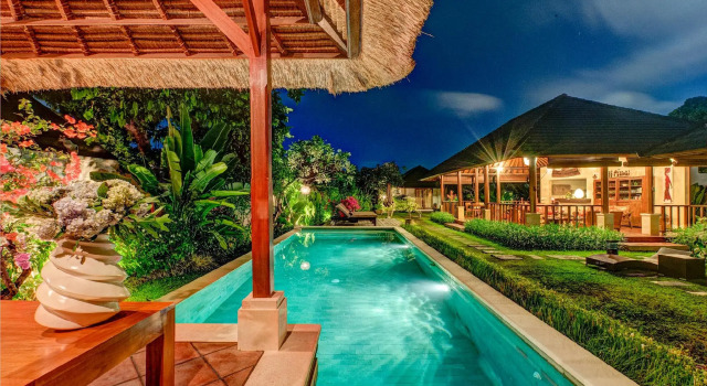 Villa Santi - Spacious 4 BedRooms villa Seminyak, Rezervovat Vila Chaty v Bali, Chalupa