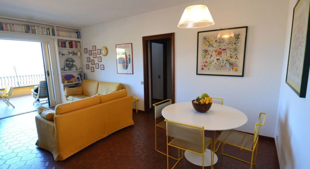 Large Apartment With sea Views in a Spacious Garden With a Shared Pool