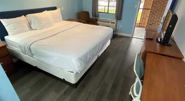 Studio Oak Tree Inn