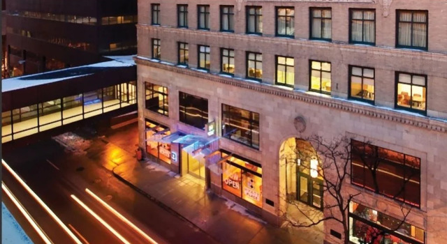 Hyatt Place Des Moines Downtown, Забронировать Отель Де-Мойн Айова, рядом с Мост достижений женщин в Айове