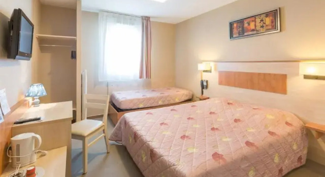 Трёхместный номер Standard с красивым видом из окна Pressoir Hôtel