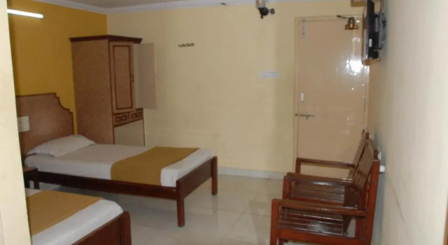 Двухместный номер Standard Hotel Bhavani Lodge