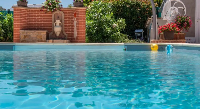 Апартаменты с видом на бассейн Villa Calabrisella
