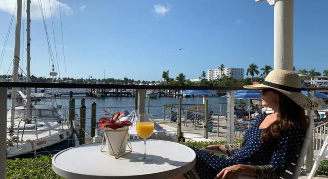 Номер Deluxe Cove Inn on Naples Bay