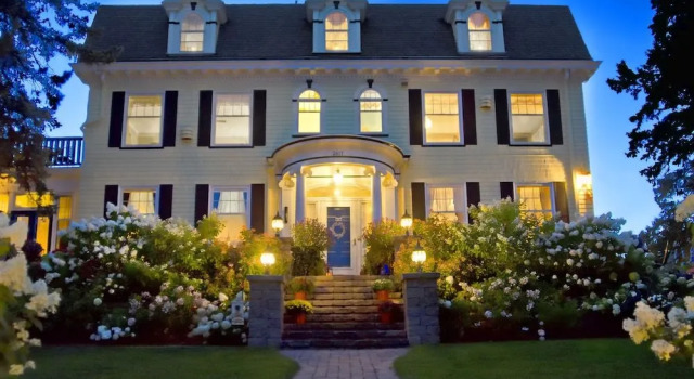Historic Salyards Mansion by Heirloom Boutique Collection, Buchen Sie Boutique Duluth Minnesota